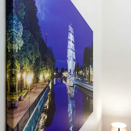 Dock Holiday River View, Old Town Heart شقة كلابيدا